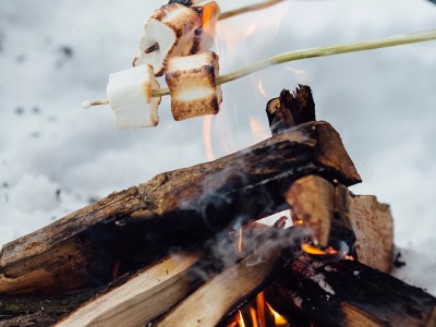 m_camp-fire-and-smores