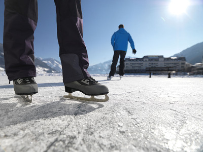 m_iceskating