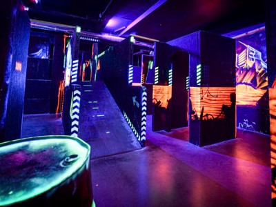 m_laser_game_salle_descalade_et_bar_de_montagne_-_les_deux_alpes_12